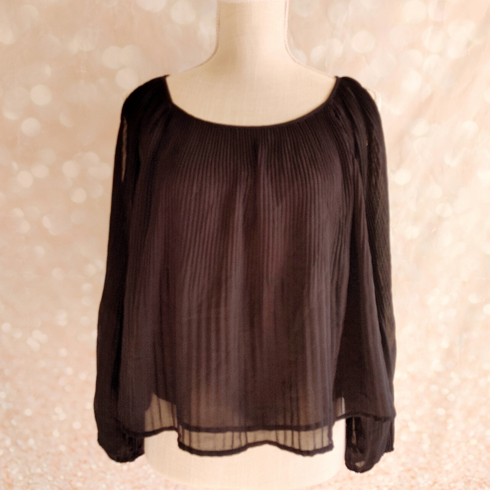 Flowy Hollister Open Shoulder Top